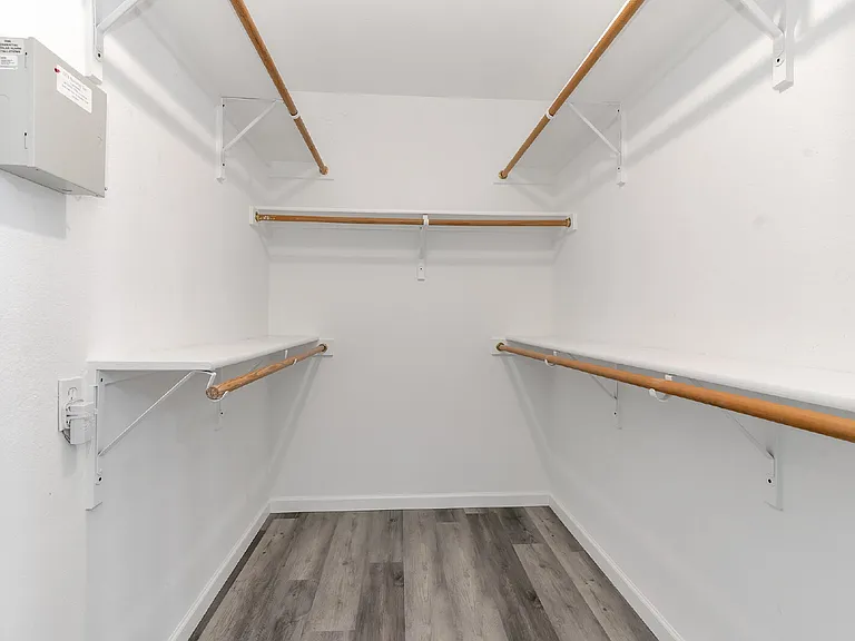 7321 Grass Valley Trl — Photo 20