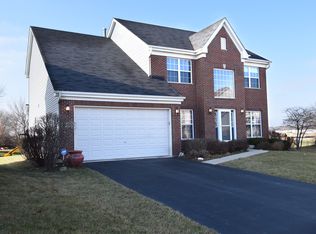 N490 Chapman Ct, Geneva, IL 60134