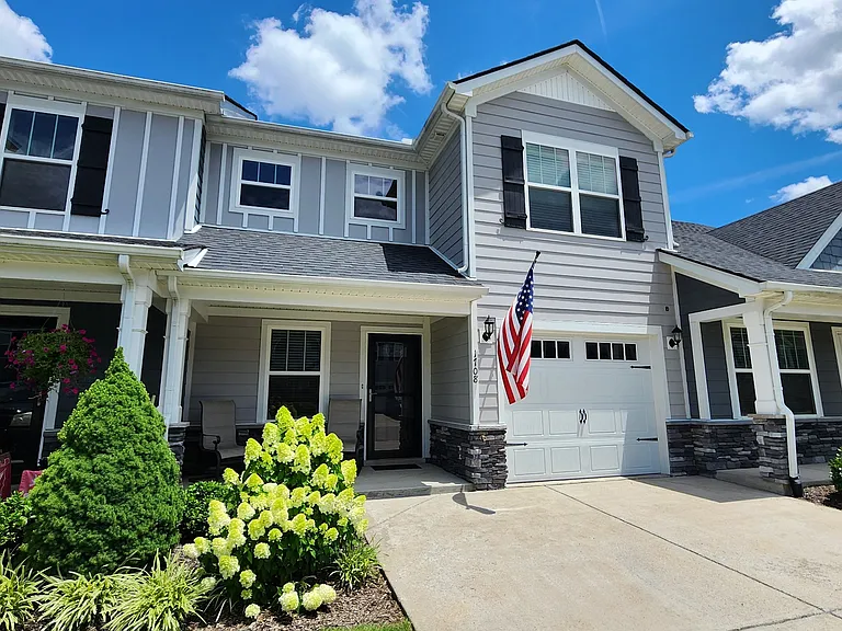 1708 Calcutta Dr — Photo 1