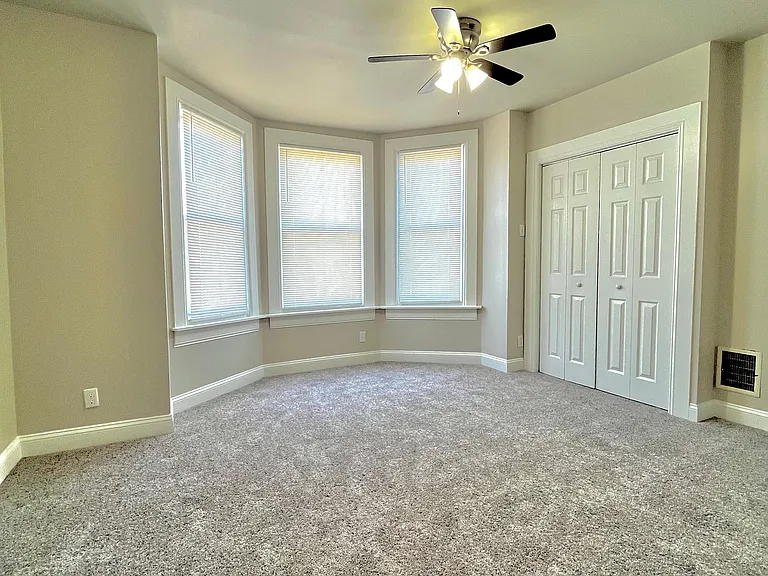 1442 N Vogdes St — Photo 16