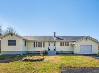 94 Pine St, Columbia, CT 06237