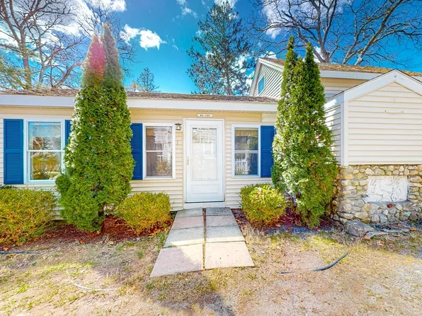 9 Bells Neck Rd #1, Harwich, MA 02645