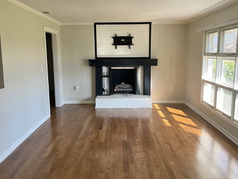 705 Hampton Dr — Photo 20