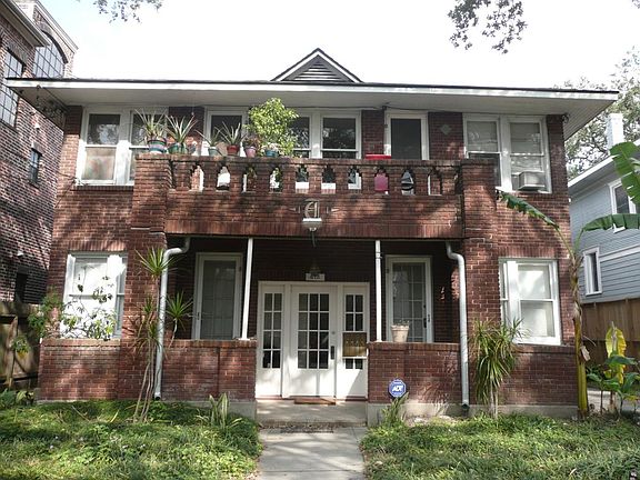 Centrally located 4 Plex