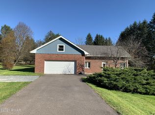 238 Bavarian Hill Rd, Beach Lake, PA 18405