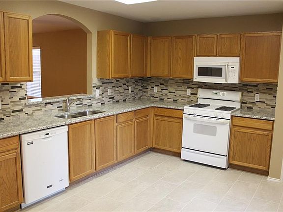 5th image of 1712 Lloydminister Way