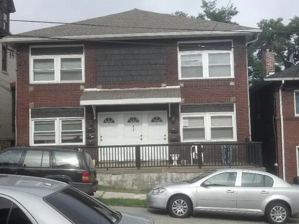417 N 3rd St, Jeannette, PA 15644