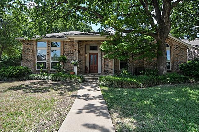 1st image of 403 Whispering Hills Dr