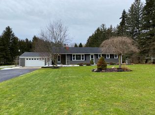 11549 Meahl Rd, Akron, NY 14001