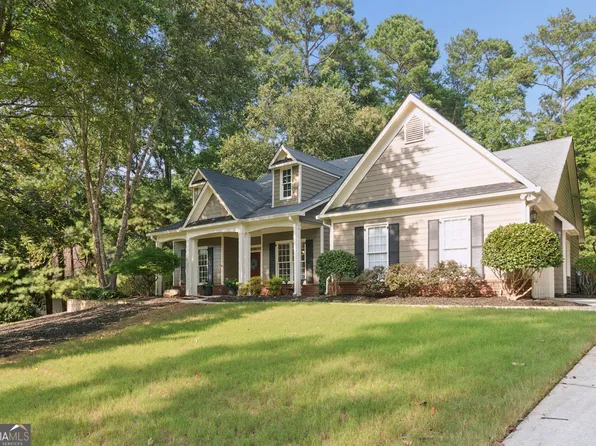155 Brown S Crossing Dr, Fayetteville, GA 30215