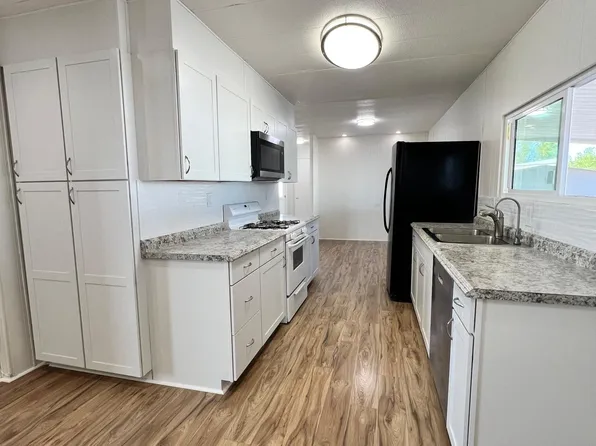 1964 Hubbell Dr, Lake Havasu City, AZ 86404