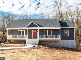 15 Burns Rd, Spring Grove, PA 17362