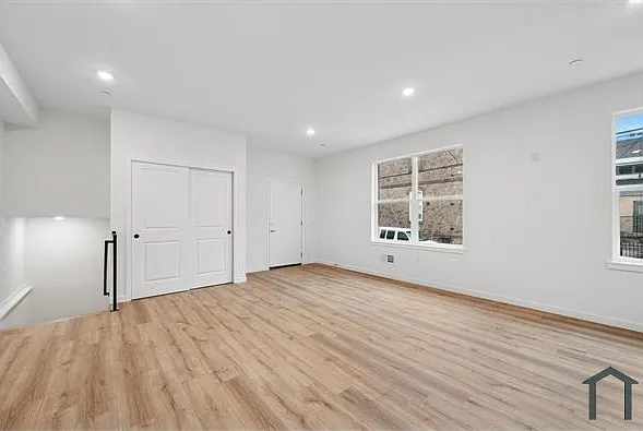 1700 Master St — Photo 12