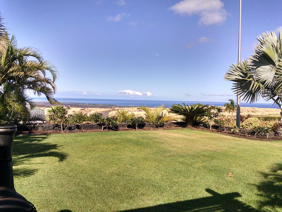 Fronyard Ocean view. 