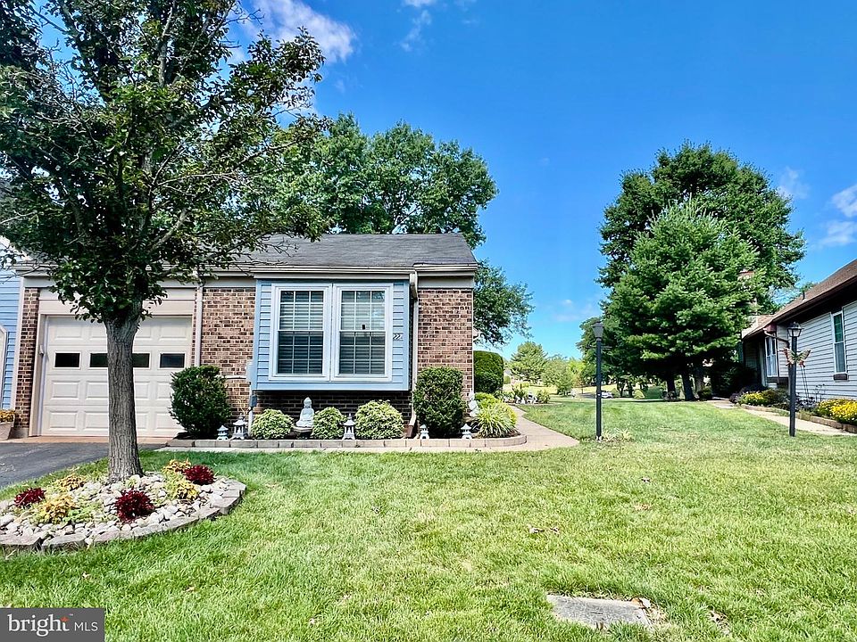1st image of 22 James Monroe Dr