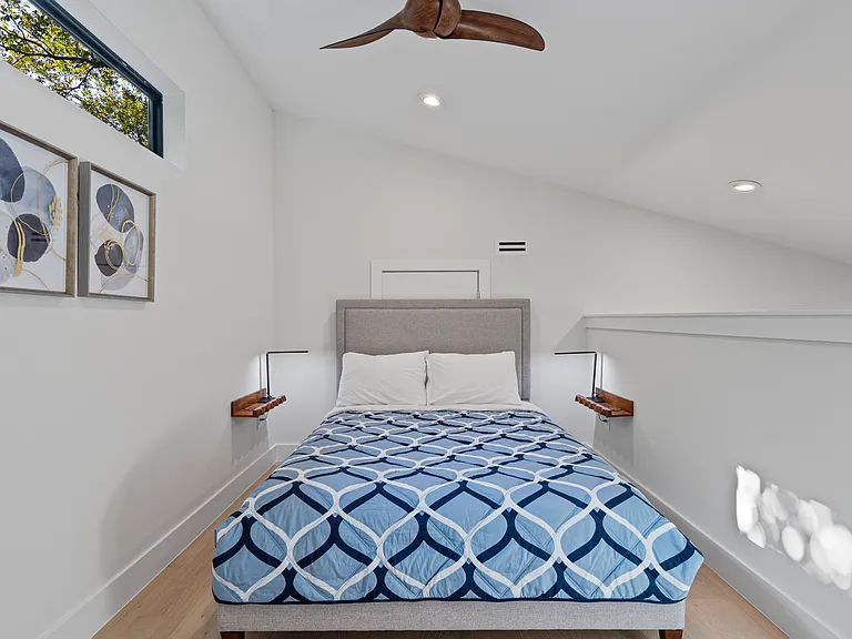 1100 Romeria Dr — Photo 23