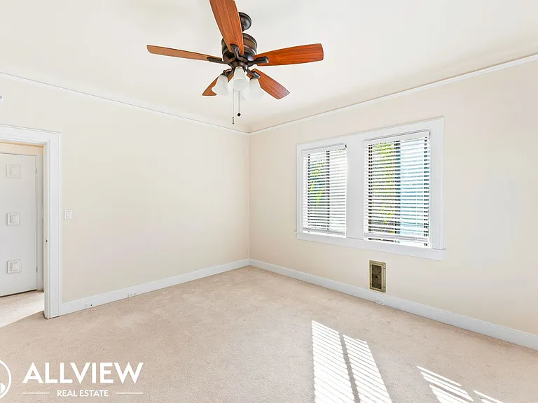 770 Hillcrest Drive — Photo 12
