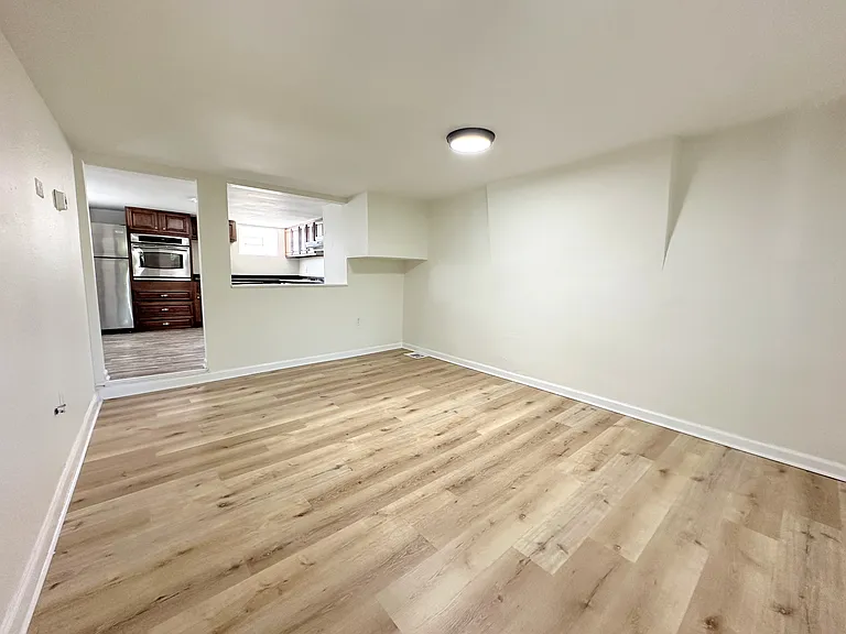 411 Sapphire Way — Photo 4