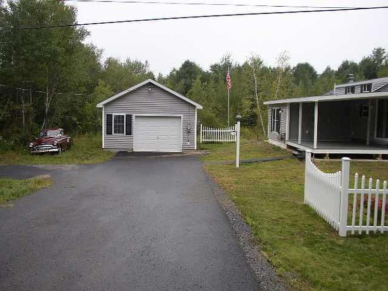3rd image of 135 HART Road