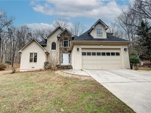 197 Saddlebrook Dr SE, Calhoun, GA 30701