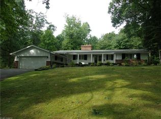 418 Parkview Dr, Hubbard, OH