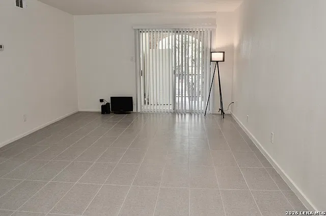 1819 Babcock Rd — Photo 3