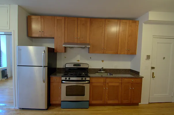 Rented by BLU Real Estate | media 15