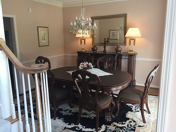 3rd image of 902 Valley Vista Ln