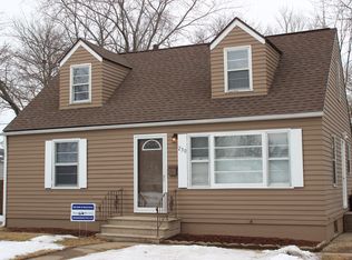 230 35th Street Dr SE, Cedar Rapids, IA 52403