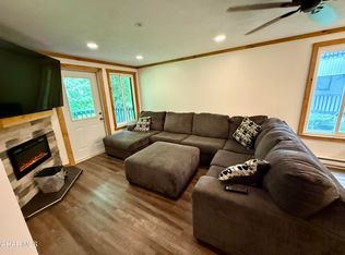 143 E Valley Point Ln, Claysburg, PA 16625
