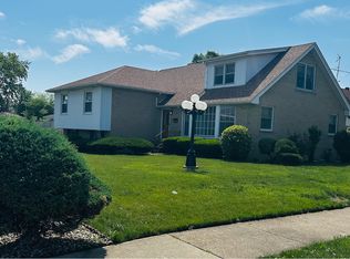 1209 Prince Dr, South Holland, IL