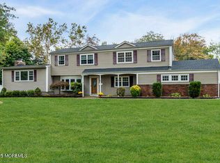 2 Ware Pl, Middletown, NJ 07748