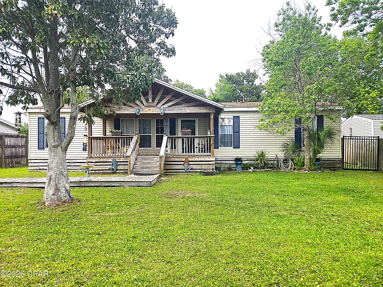 2115 Bent Oak Ct — Photo 1