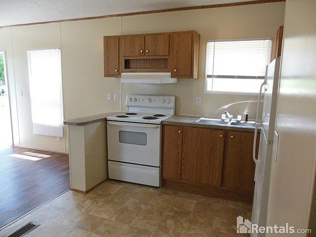 2nd image of 7017 Hudson River Dr