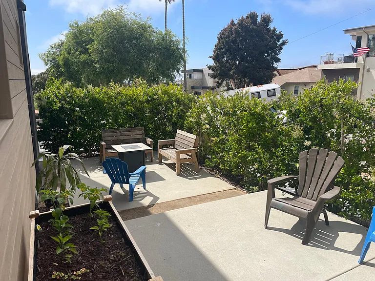 1007 S Juanita Ave #F — Photo 22