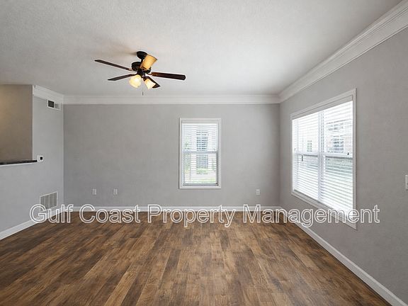 3rd image of 4802 51st St W APT 520
