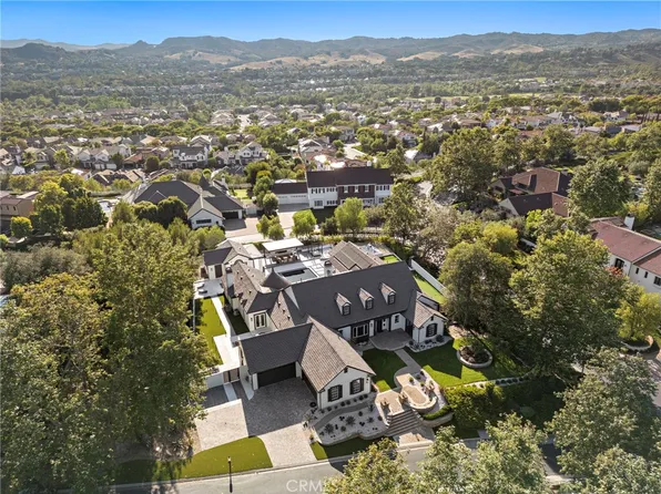 1 Falconridge Dr, Coto De Caza, CA 92679