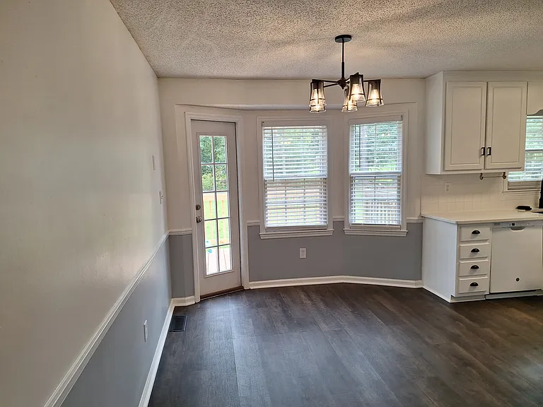 1420 Norton Rd — Photo 9