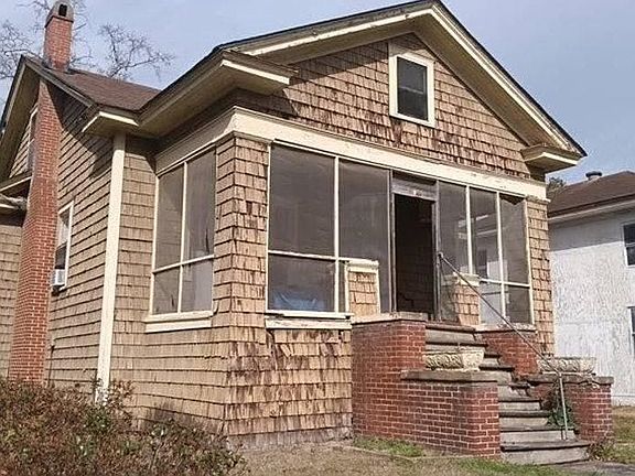 3rd image of 732 Maupas Ave