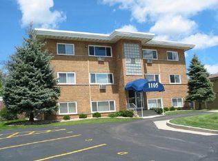 1105 College Ave, Wheaton, IL 60187