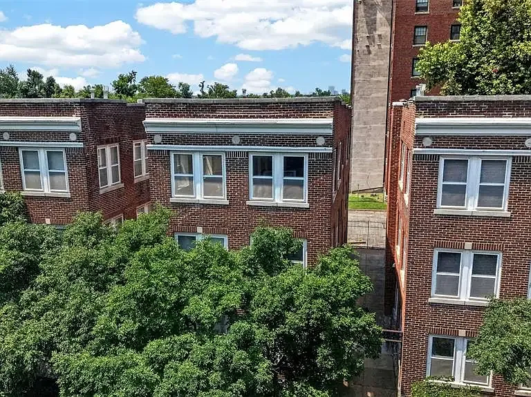 Top floor unit