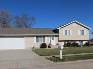 812 3rd St, Columbus, NE 68601