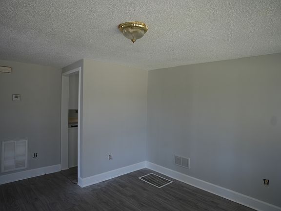 4th image of 424 Captain Guy Rd