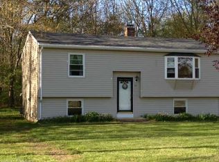 40 Park Ave, Plainfield, CT 06374