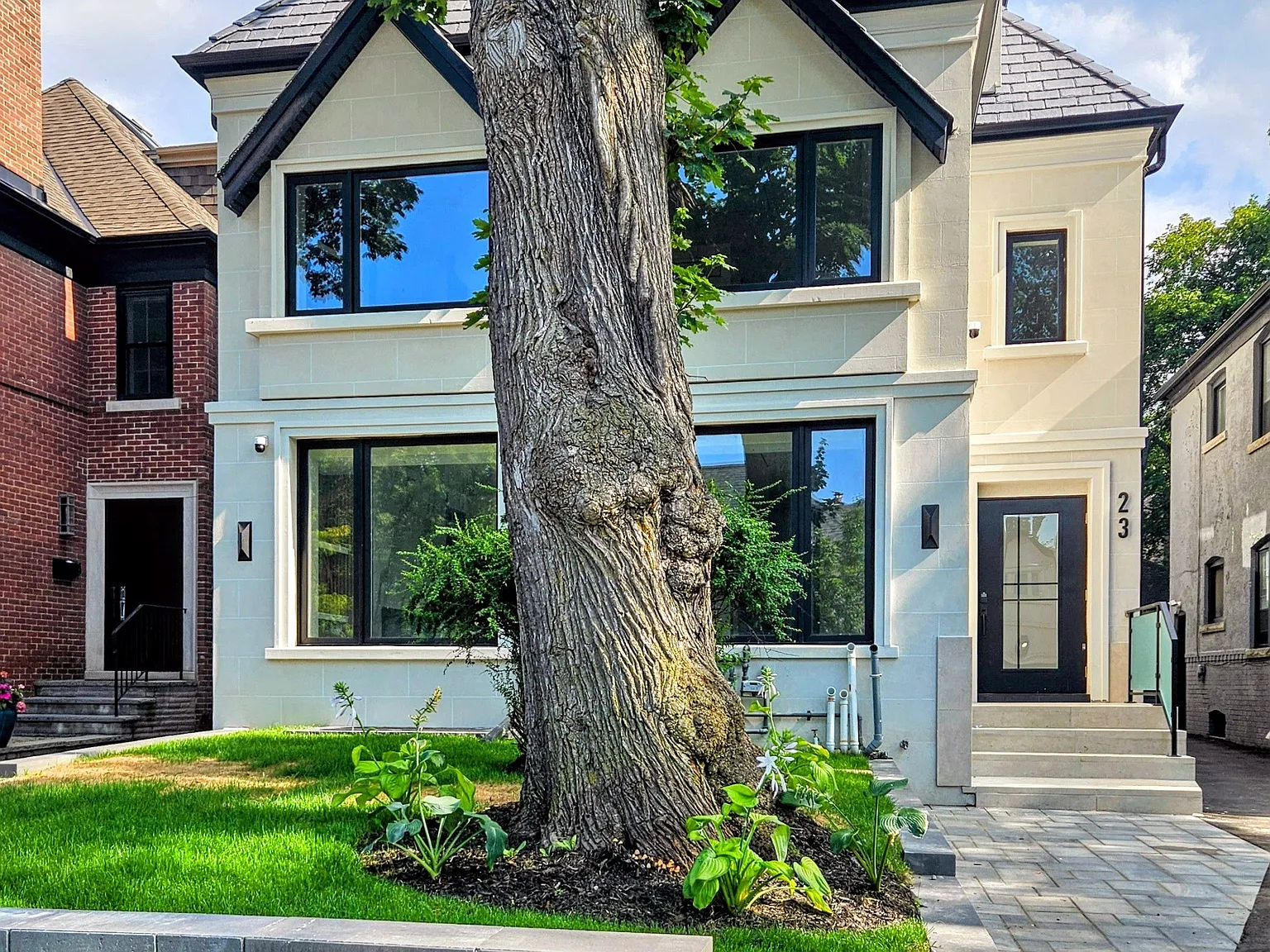 3 bed, $3,695 — Photo 2