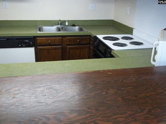 4th image of 188 Lionsgate Dr