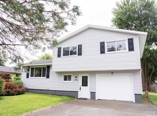 4114 Wetzel Rd, Liverpool, NY 13090