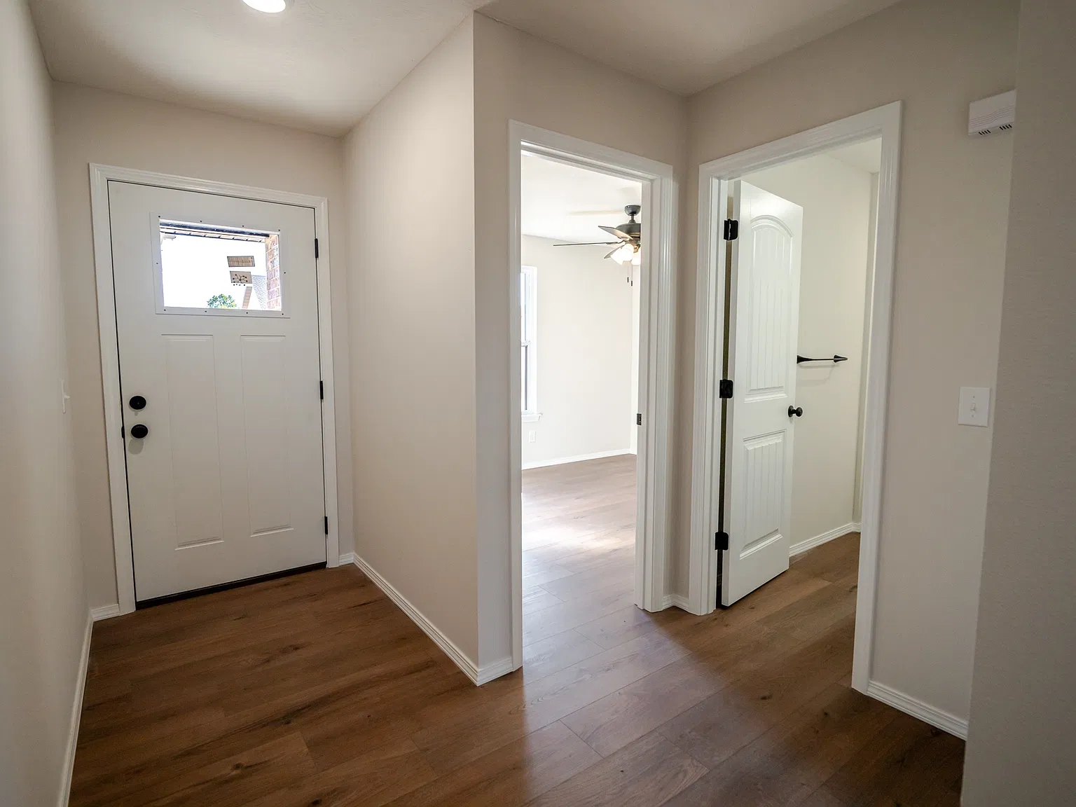 3 bed, $1,800 — Photo 4