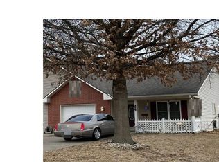 301 B Oak Tree Ter, Saint Joseph, MO 64506