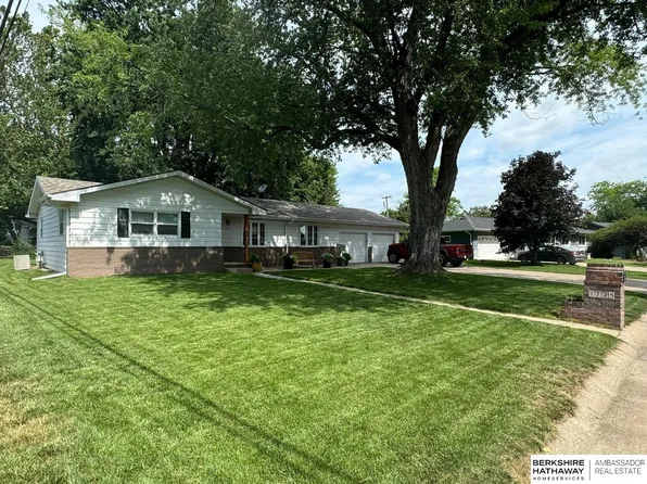 1725 N 10th St, Nebraska City, NE 68410